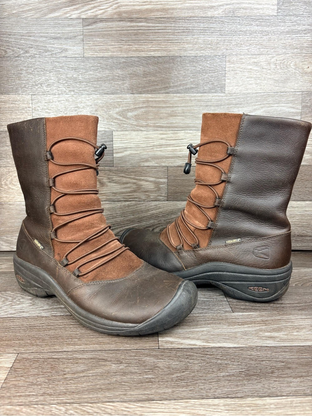Keen Brown Women's Winter Boots Adjustable Bungee Laces Keen.Dry Side Zip Sz 10